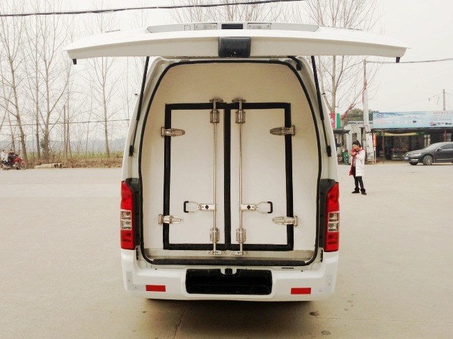 福田g7面包冷藏車