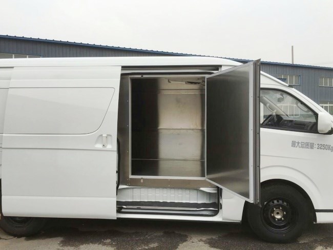 金杯海獅面包冷藏車