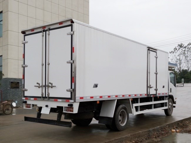 五十鈴700p(廂長5.7米/6米/6.8米)