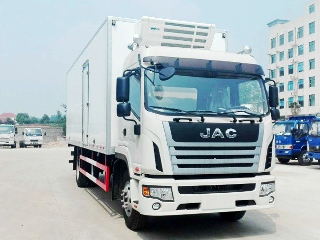 (廂長7.6米)江淮格爾發k6冷藏車