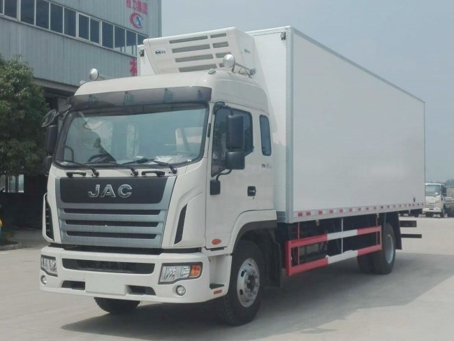 (廂長7.6米)江淮格爾發k6冷藏車