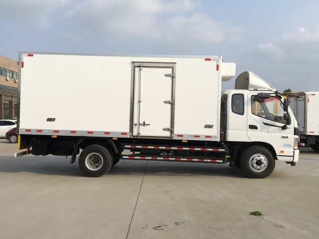 (廂長6.1米)福田一排半冷藏車