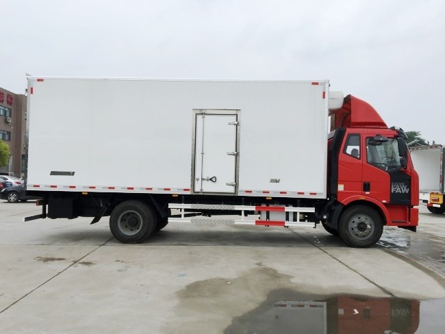 解放j6冷藏車(廂長6.8米/7.5米)