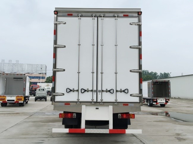 解放j6冷藏車(廂長6.8米/7.5米)