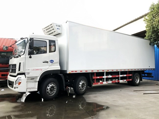 (廂長9.6米)東風天龍小三軸冷藏車