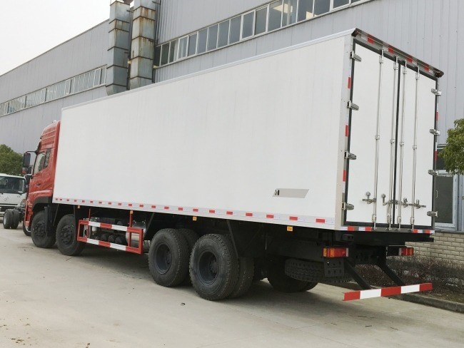 (廂長9.6米)東風天龍前四后八冷藏車