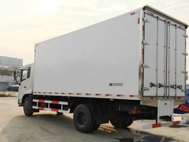 (廂長6.1米)東風天錦冷藏車