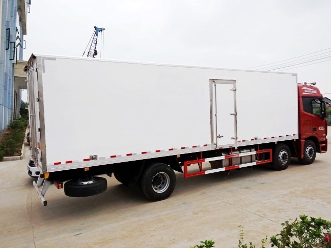 (廂長9.6米)福田gtl小三軸冷藏車