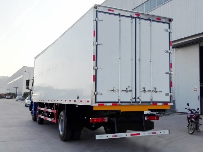 (廂長9.6米)福田etx小三軸冷藏車